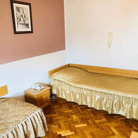 Demadino Aparthotel 4*